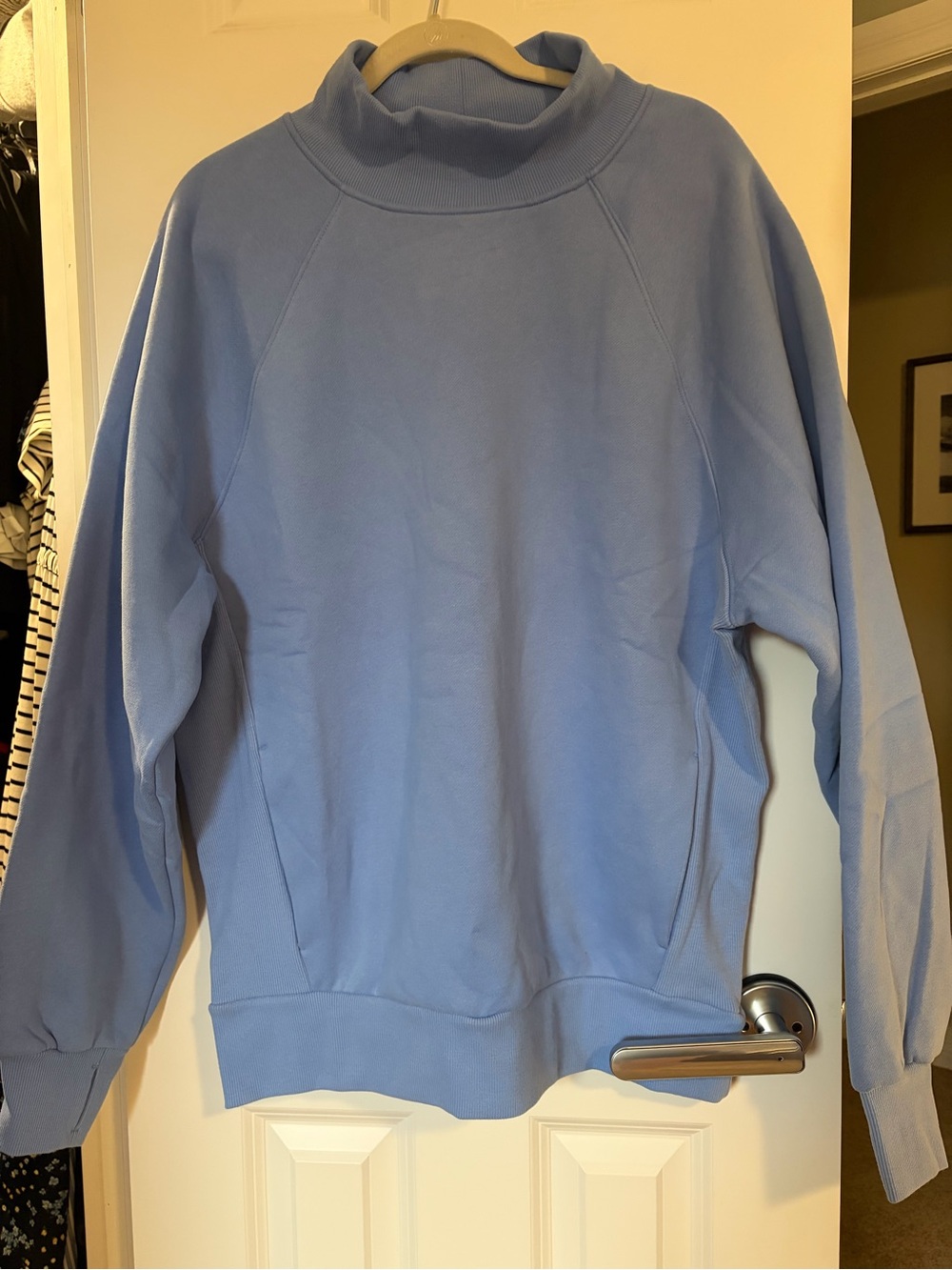Comfrt Basic Mock Neck Sweatshirt-Allure M
